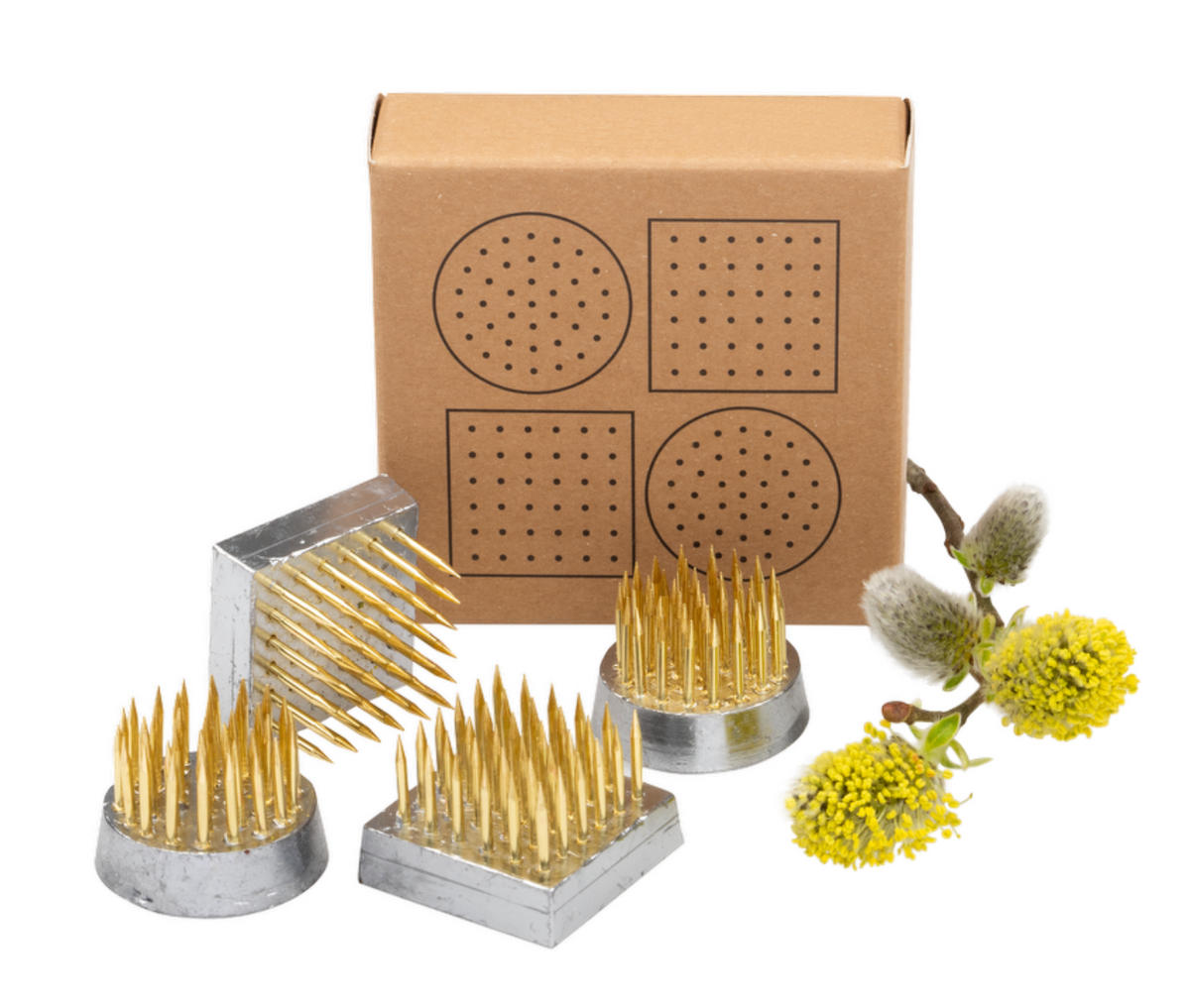 Mini Kenzen Brass Set Flower Frogs