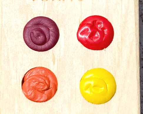 Madoo Pine Paint Palette  4-Count