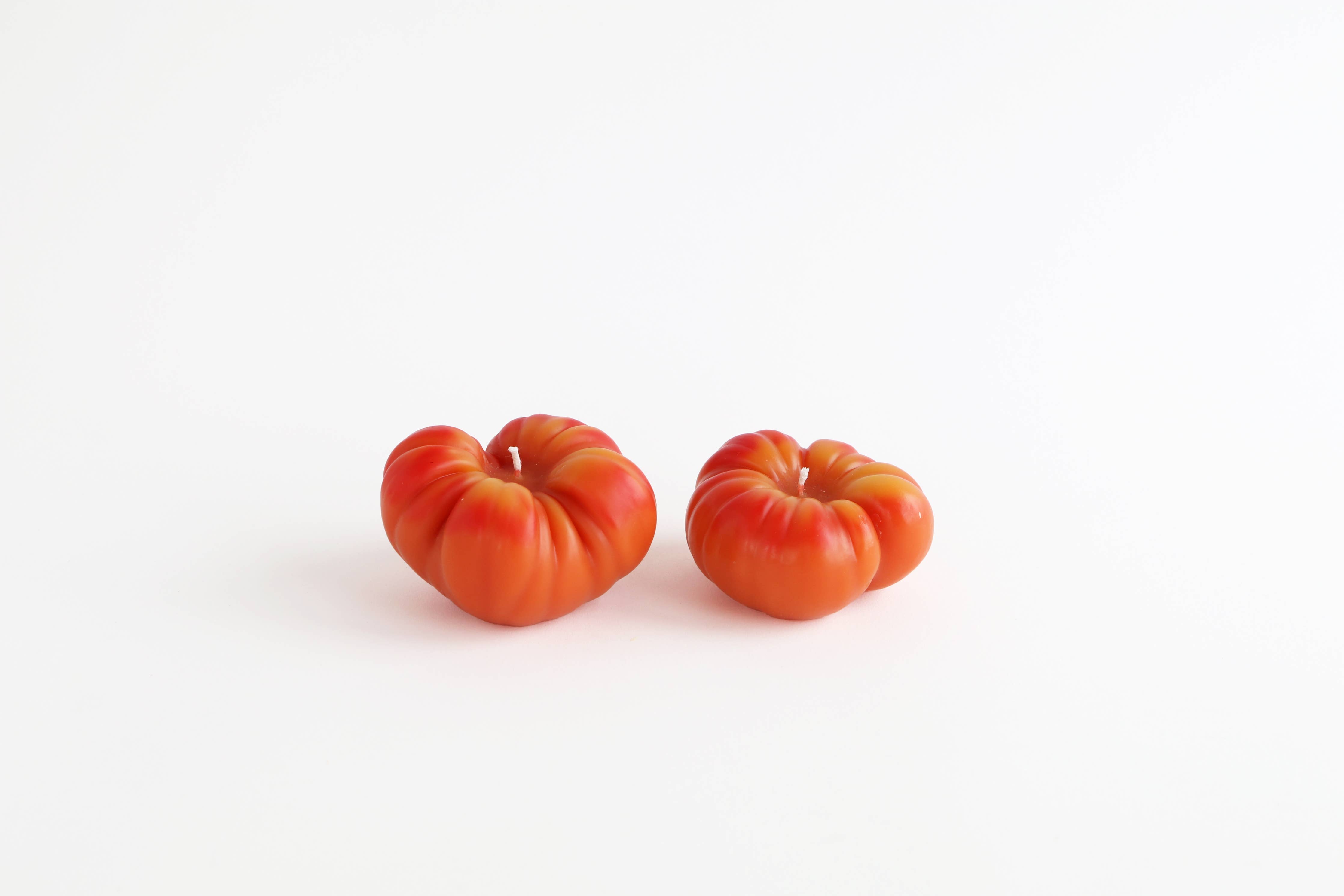 MADOO Heirloom Tomato Beeswax Candle - Thumbnail 2