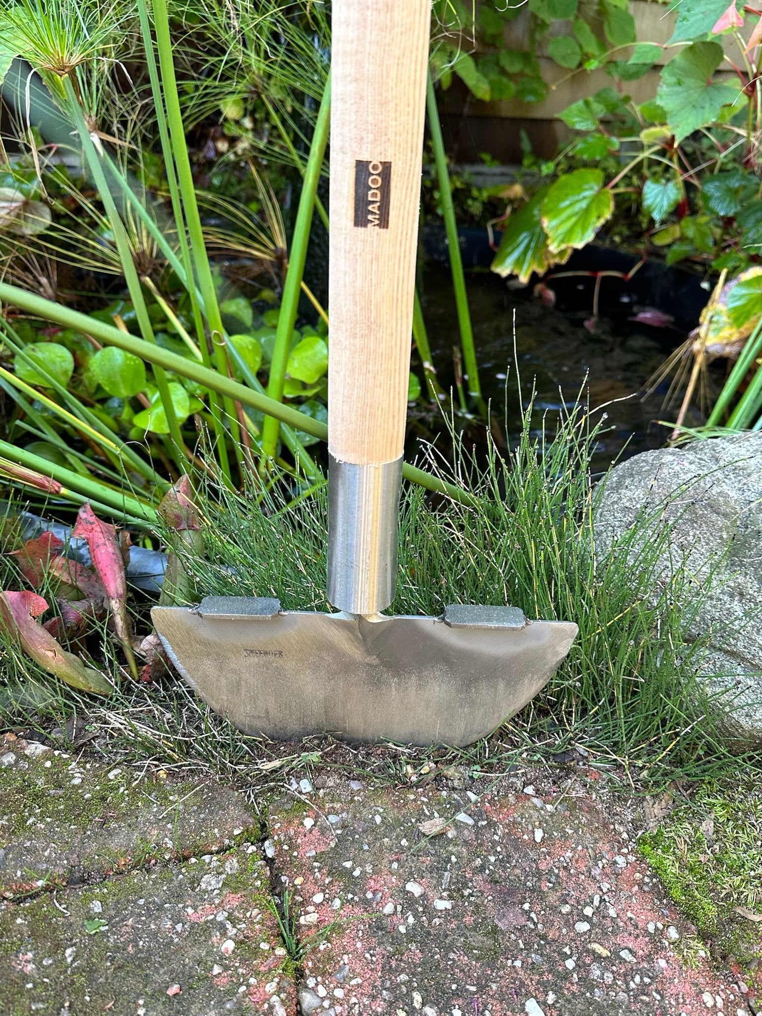 Edging Knife with Steps