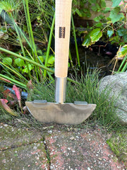 Edging Knife with Steps