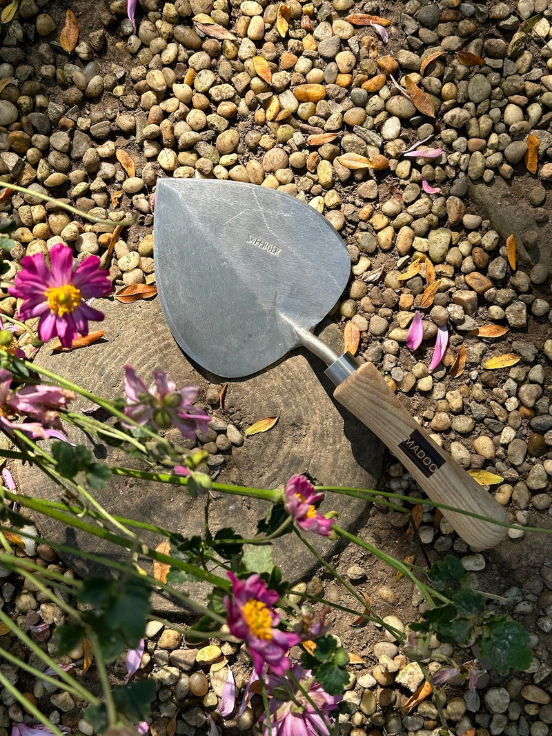 Planting Trowel Old Dutch Style